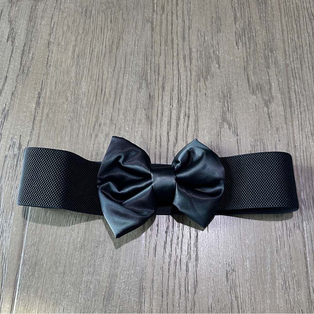 Women’s Black Bow Elasticized Belt Size Small